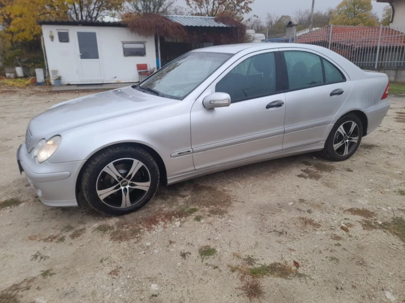 Mercedes-Benz C 220 2.2 CDI, снимка 8 - Автомобили и джипове - 48545993