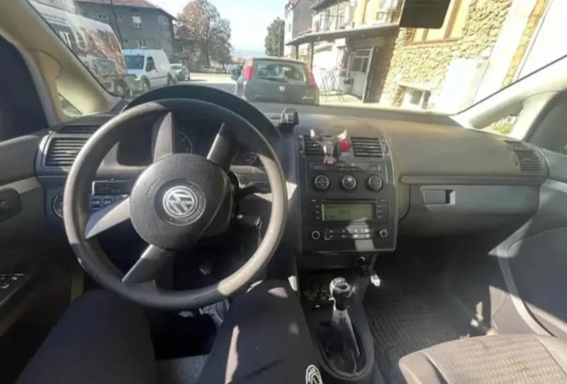 VW Touran Бартер, снимка 3 - Автомобили и джипове - 48683006