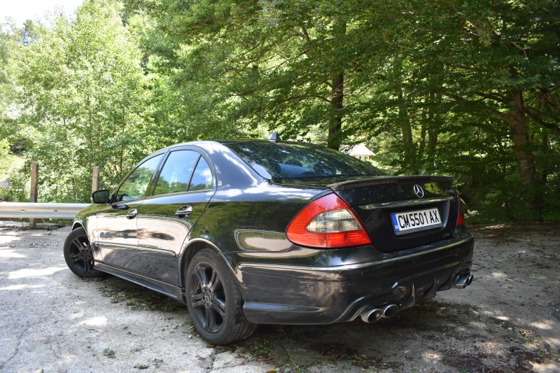Mercedes-Benz E 320 AMG PACK / DESIGNO, снимка 3 - Автомобили и джипове - 51286325