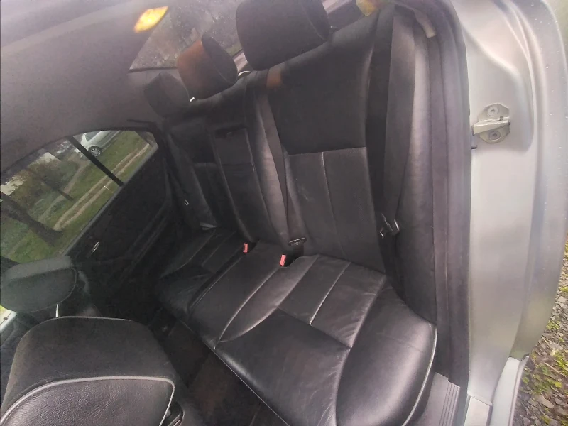 Mercedes-Benz E 320, снимка 10 - Автомобили и джипове - 52648768