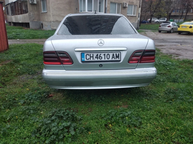 Mercedes-Benz E 320, снимка 5 - Автомобили и джипове - 52648768