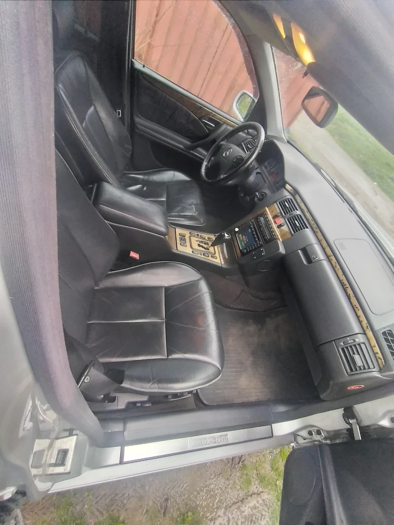 Mercedes-Benz E 320, снимка 9 - Автомобили и джипове - 52648768