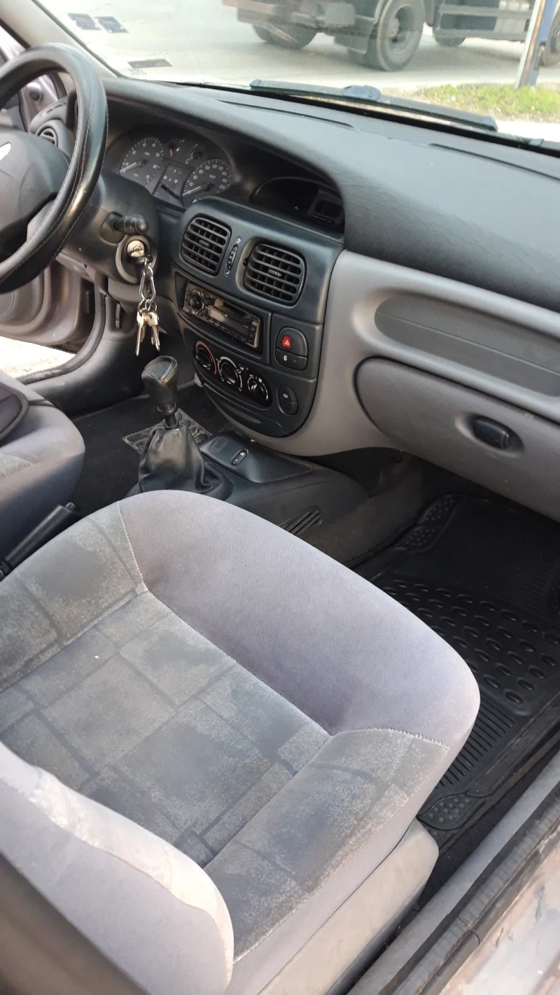 Renault Megane Фейслифт., снимка 8 - Автомобили и джипове - 53101720