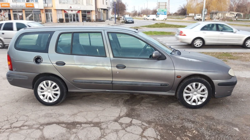 Renault Megane Фейслифт., снимка 7 - Автомобили и джипове - 53101720