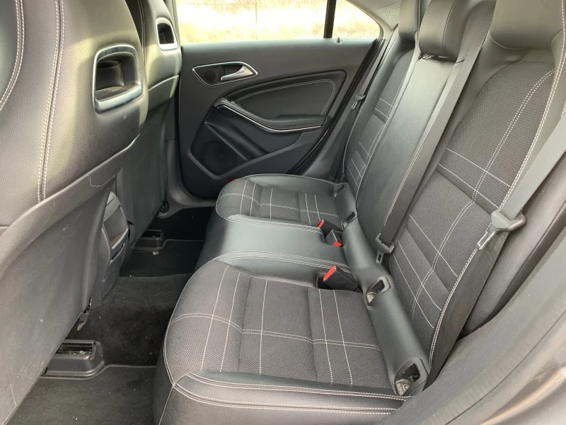 Mercedes-Benz CLA 220 2.2* СМЕНЕНИ ВЕРИГИ* КАМЕРА* ПАРК АСИСТ* НАВИ* SPO, снимка 12 - Автомобили и джипове - 53315148