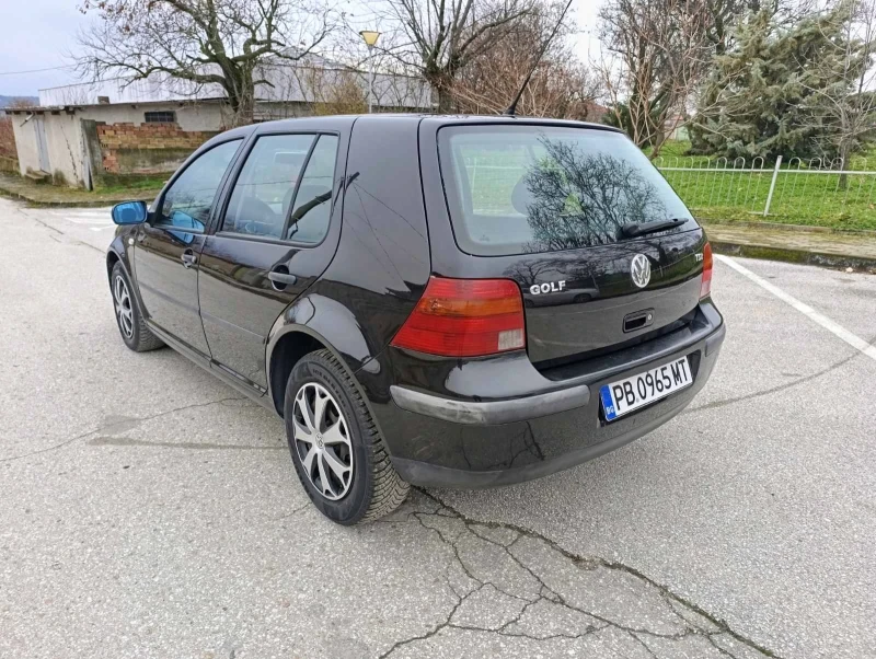 VW Golf 1.9 TDI/110 Клима* * , снимка 3 - Автомобили и джипове - 53423615