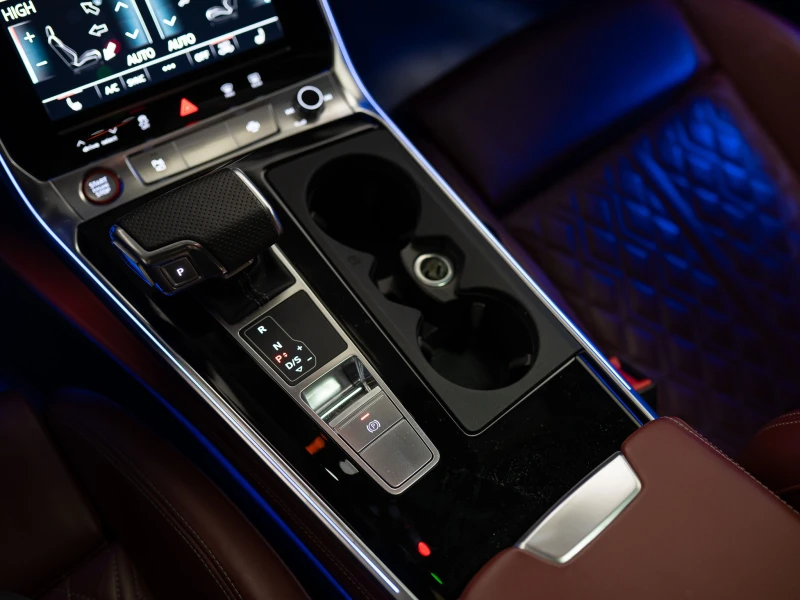 Audi S7 Sportback PREMIUM PLUS С РЕГИСТРАЦИЯ & АВТОКРЕДИТ, снимка 15 - Автомобили и джипове - 53513587