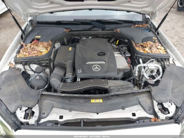 Mercedes-Benz E 300 AMG* PACK* 4MATIC* BURMESTER* 360КАМЕРА* , снимка 12 - Автомобили и джипове - 53975674