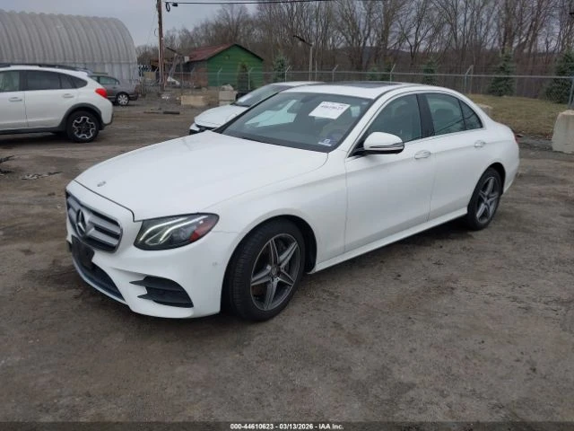 Mercedes-Benz E 300 AMG* PACK* 4MATIC* BURMESTER* 360КАМЕРА* , снимка 3 - Автомобили и джипове - 53975674