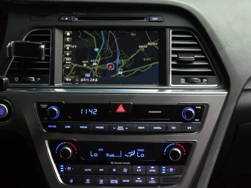 Hyundai Sonata 2.0 HEV PREMIUM, снимка 14 - Автомобили и джипове - 55558191