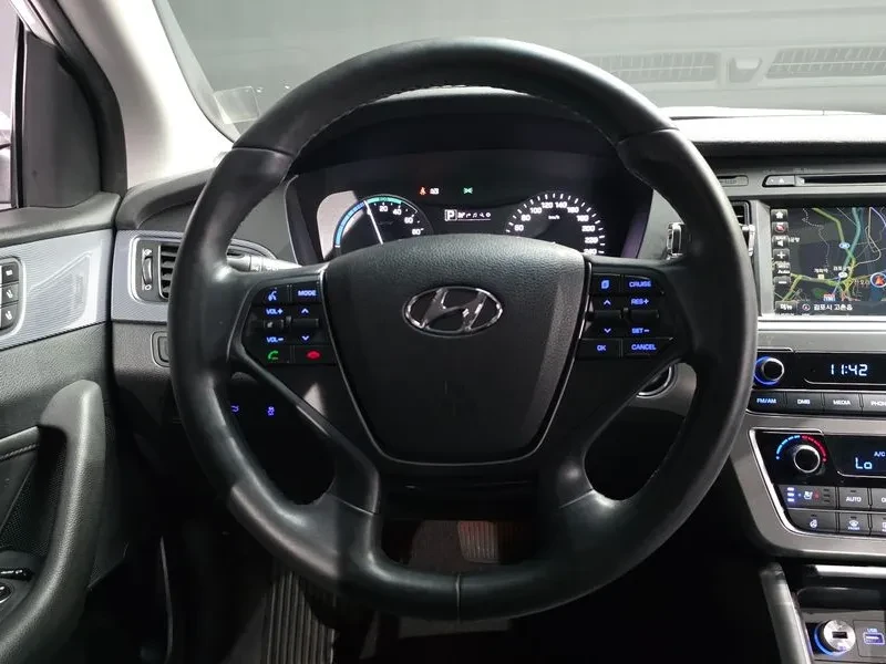 Hyundai Sonata 2.0 HEV PREMIUM, снимка 13 - Автомобили и джипове - 55558191