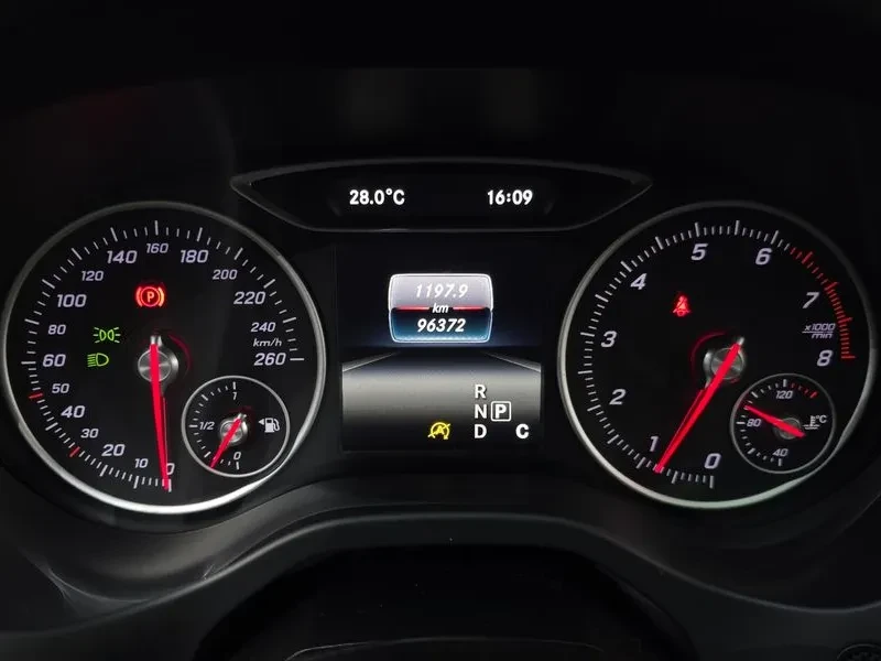 Mercedes-Benz A 200, снимка 8 - Автомобили и джипове - 56361082