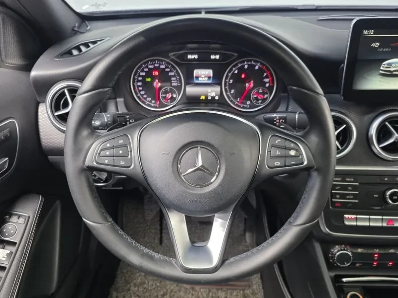 Mercedes-Benz A 200, снимка 13 - Автомобили и джипове - 56361082