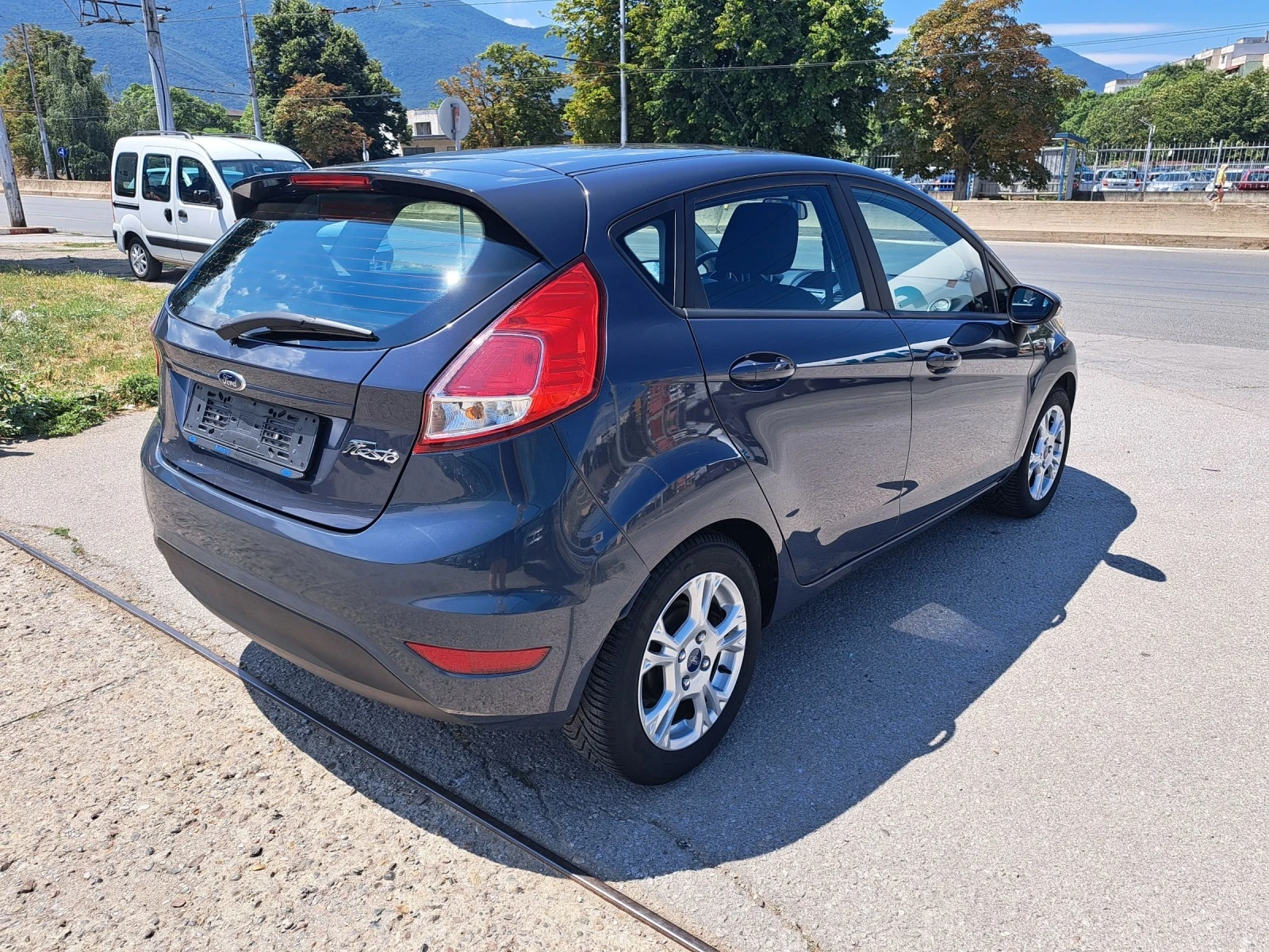 Ford Fiesta  - изображение 6