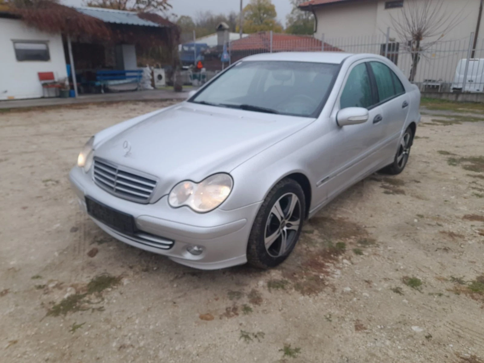 Mercedes-Benz C 220 2.2 CDI - изображение 5