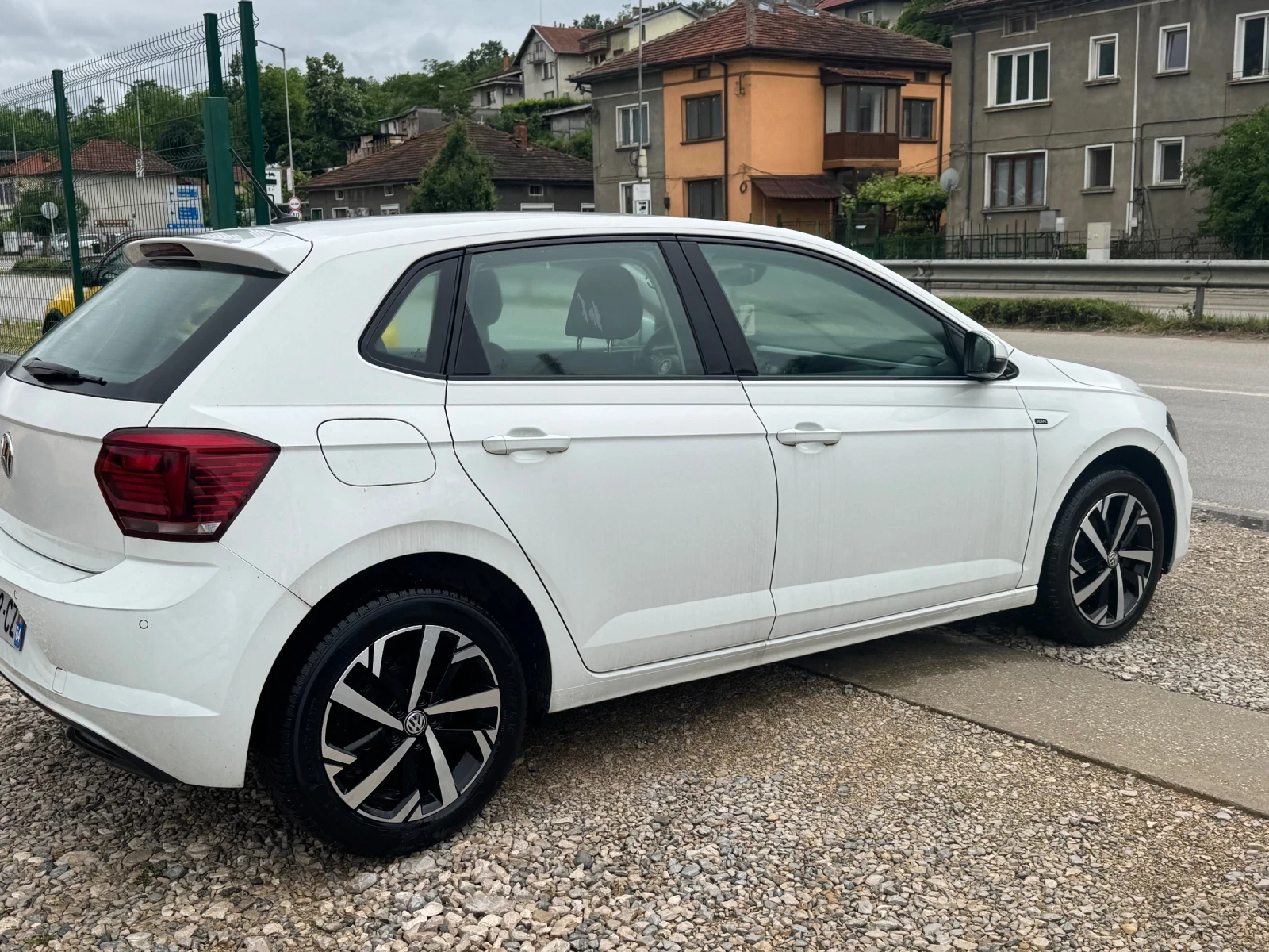 VW Polo 1.6 TDI, снимка 4 - Автомобили и джипове - 50087688