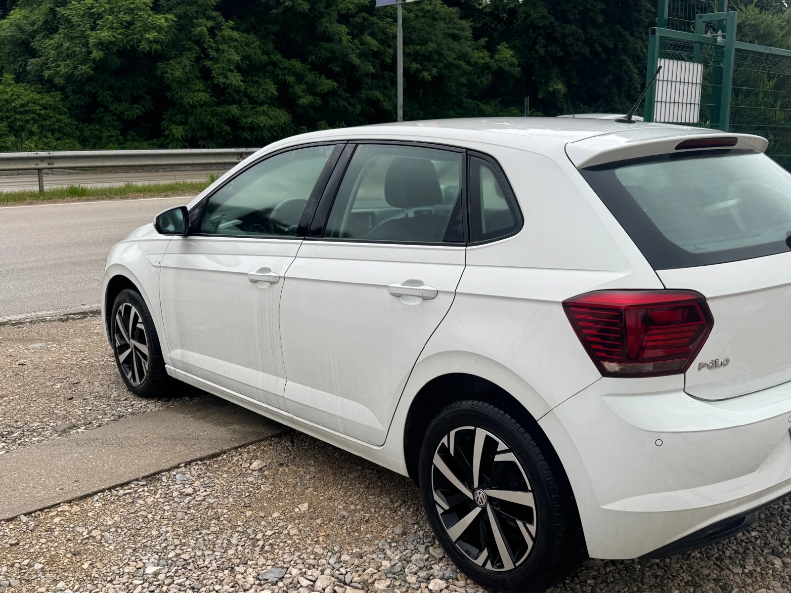 VW Polo 1.6 TDI, снимка 6 - Автомобили и джипове - 50087688