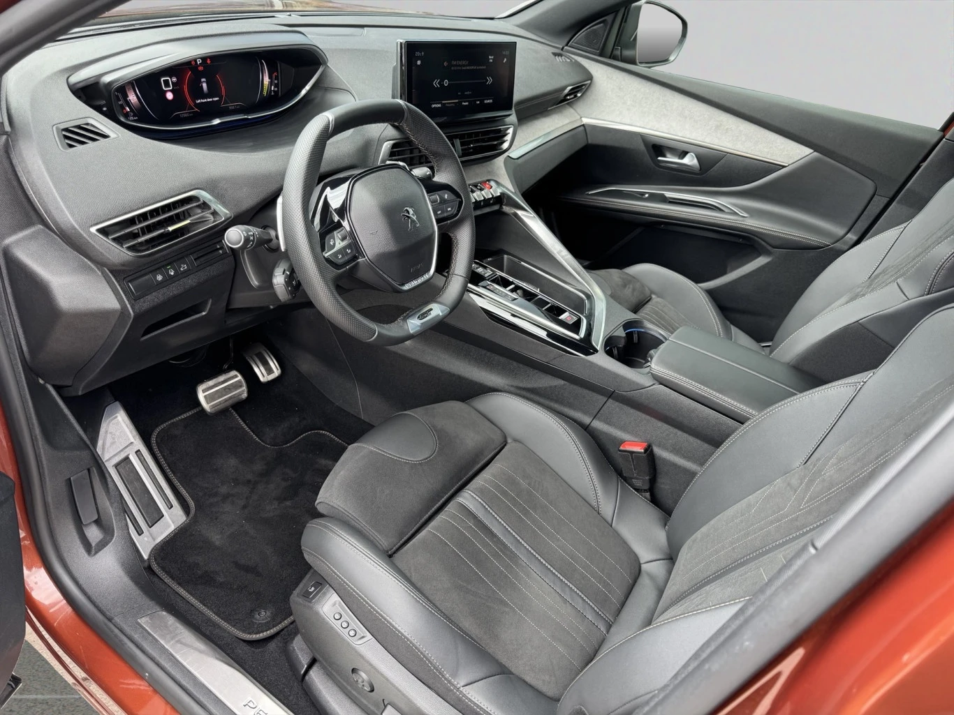 Peugeot 5008 New Line Up GT 1.2 PureTech 136 HYBRID 48V e-DCS6  - изображение 9