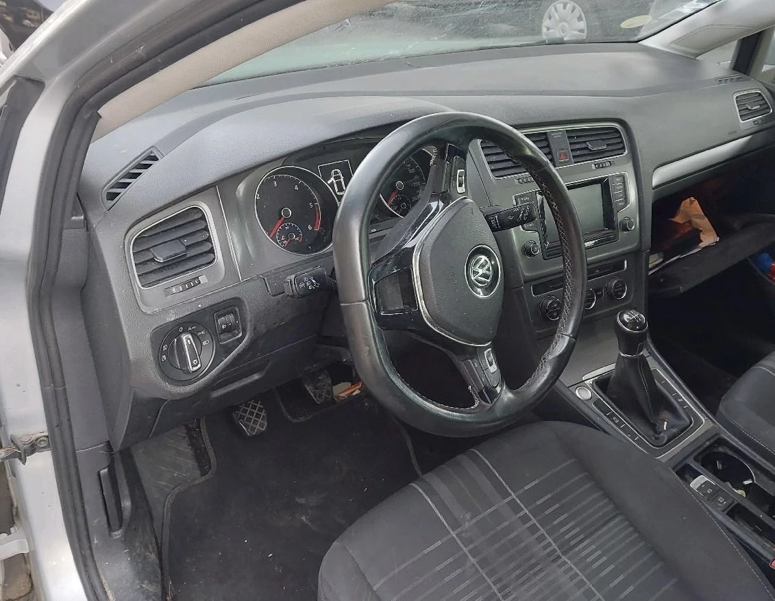 VW Golf 1.6TDI NAVI - изображение 9