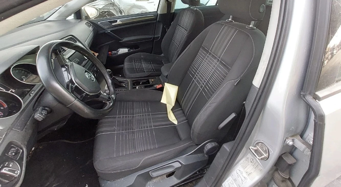 VW Golf 1.6TDI NAVI | Mobile.bg — изображение 11