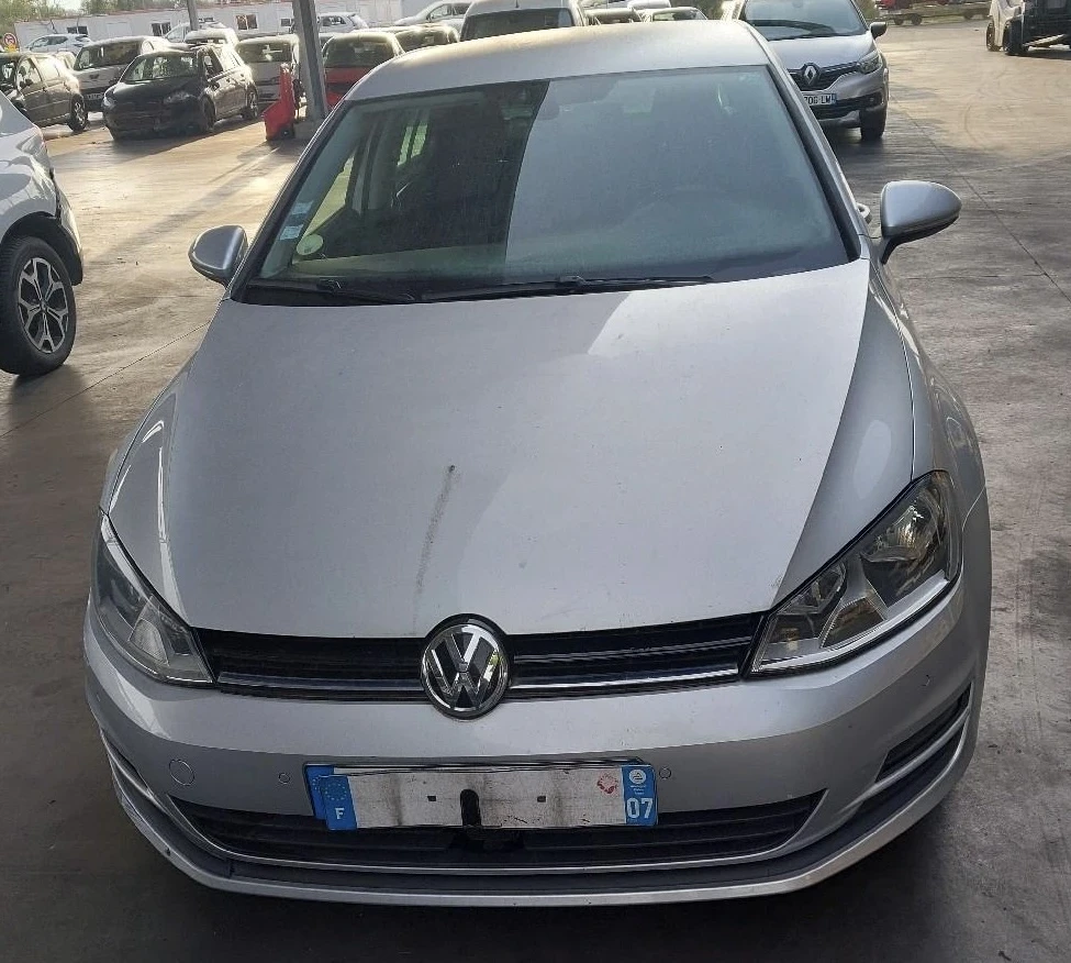 VW Golf 1.6TDI NAVI - изображение 2