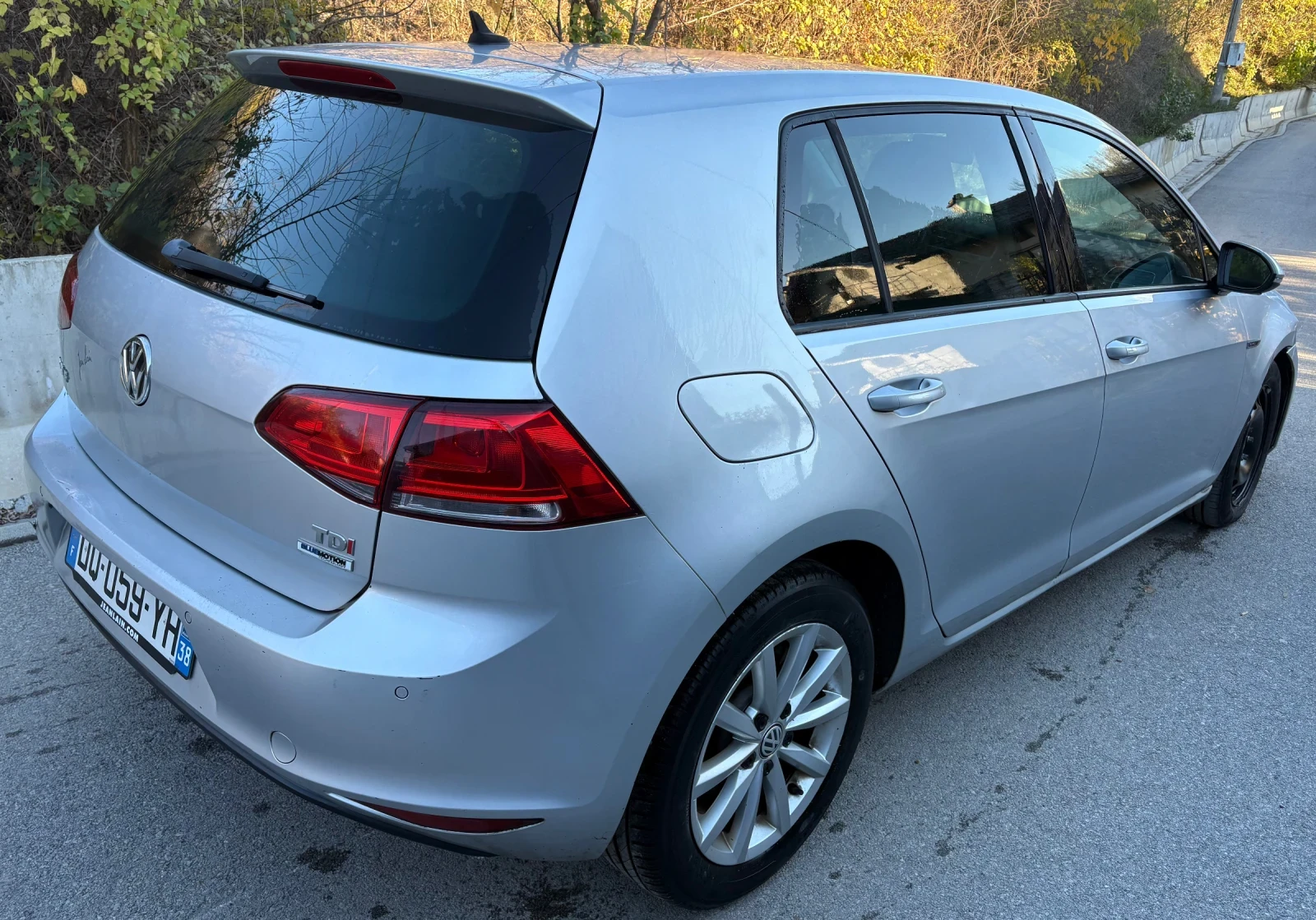 VW Golf 1.6TDI NAVI CAMERA | Mobile.bg   6