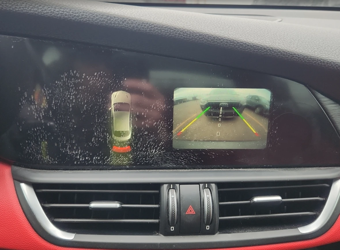 Alfa Romeo Giulia 4DR SDN AWD | Mobile.bg   13