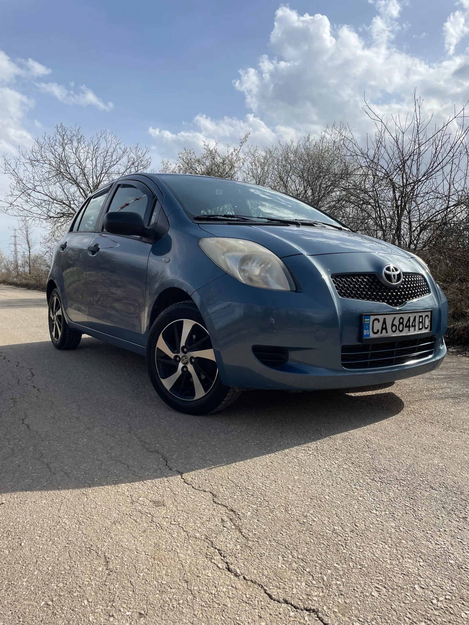 Toyota Yaris 1.0i, обслужена, каско, климатик, перфектна - изображение 6