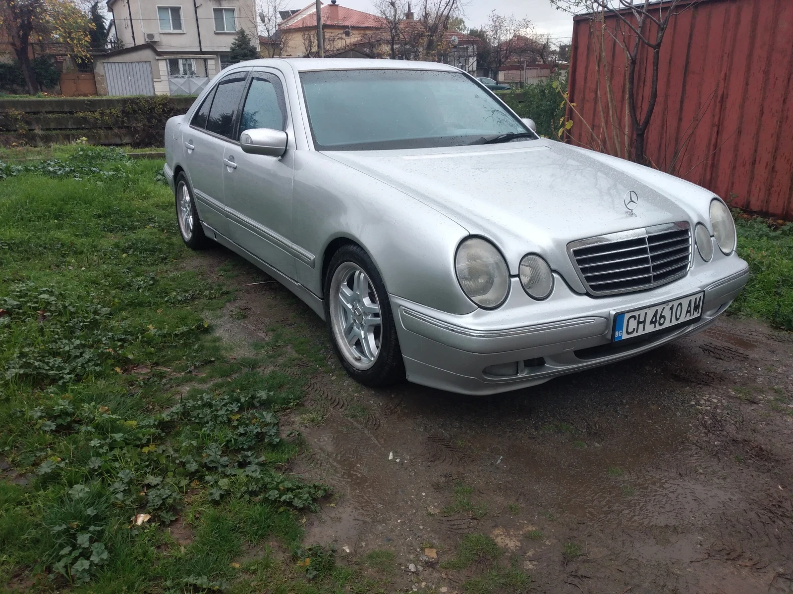 Mercedes-Benz E 320  - изображение 3