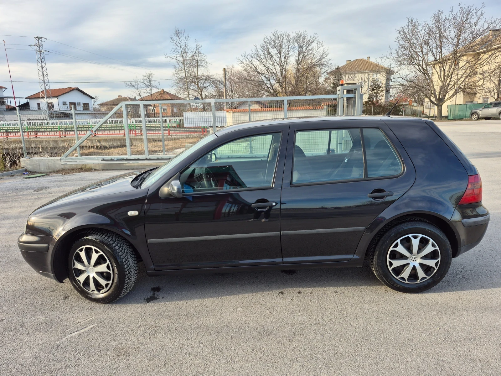VW Golf 1.9 TDI/110 Клима* *  - изображение 9
