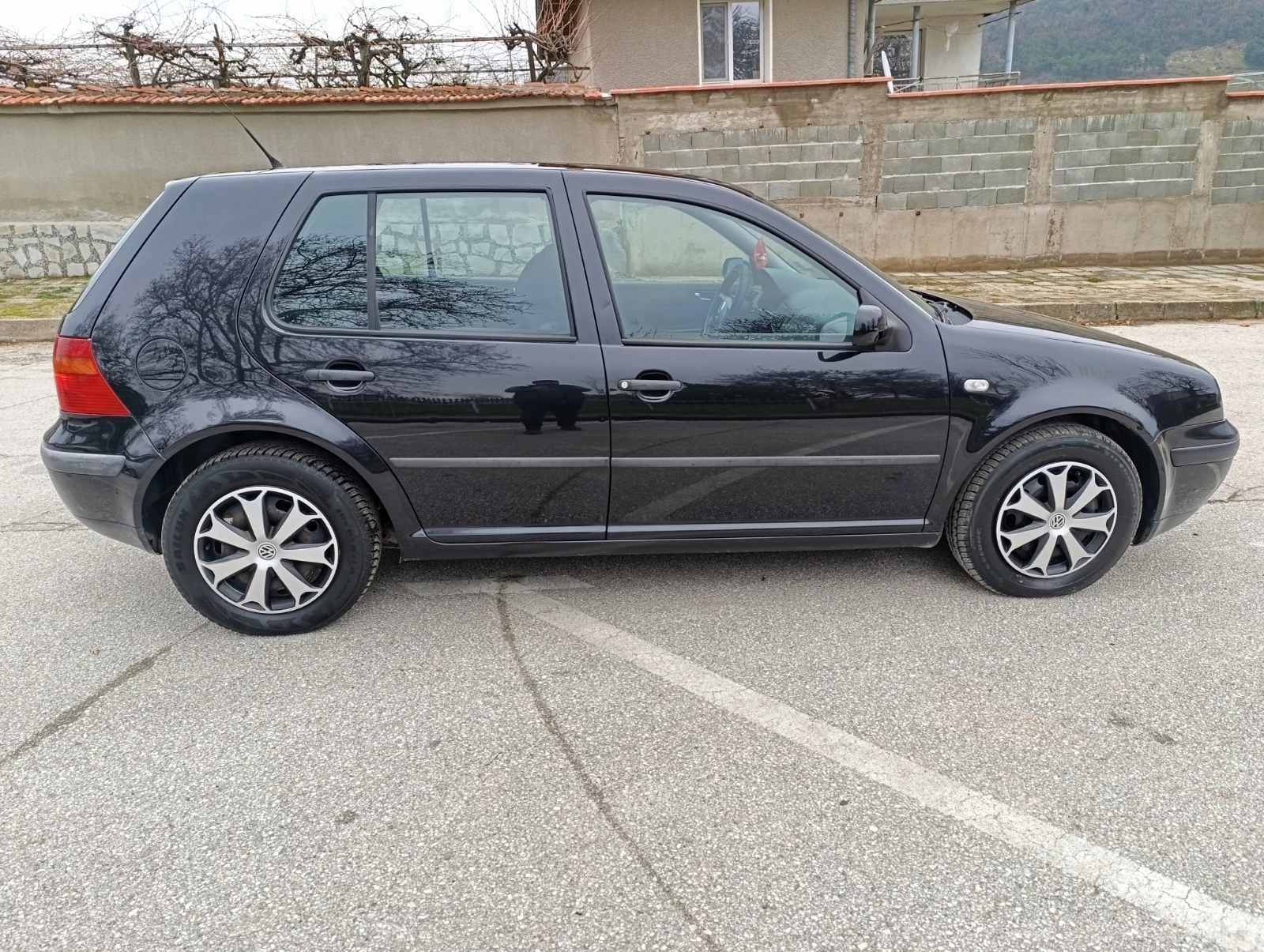 VW Golf 1.9 TDI/110 Клима* *  - изображение 9
