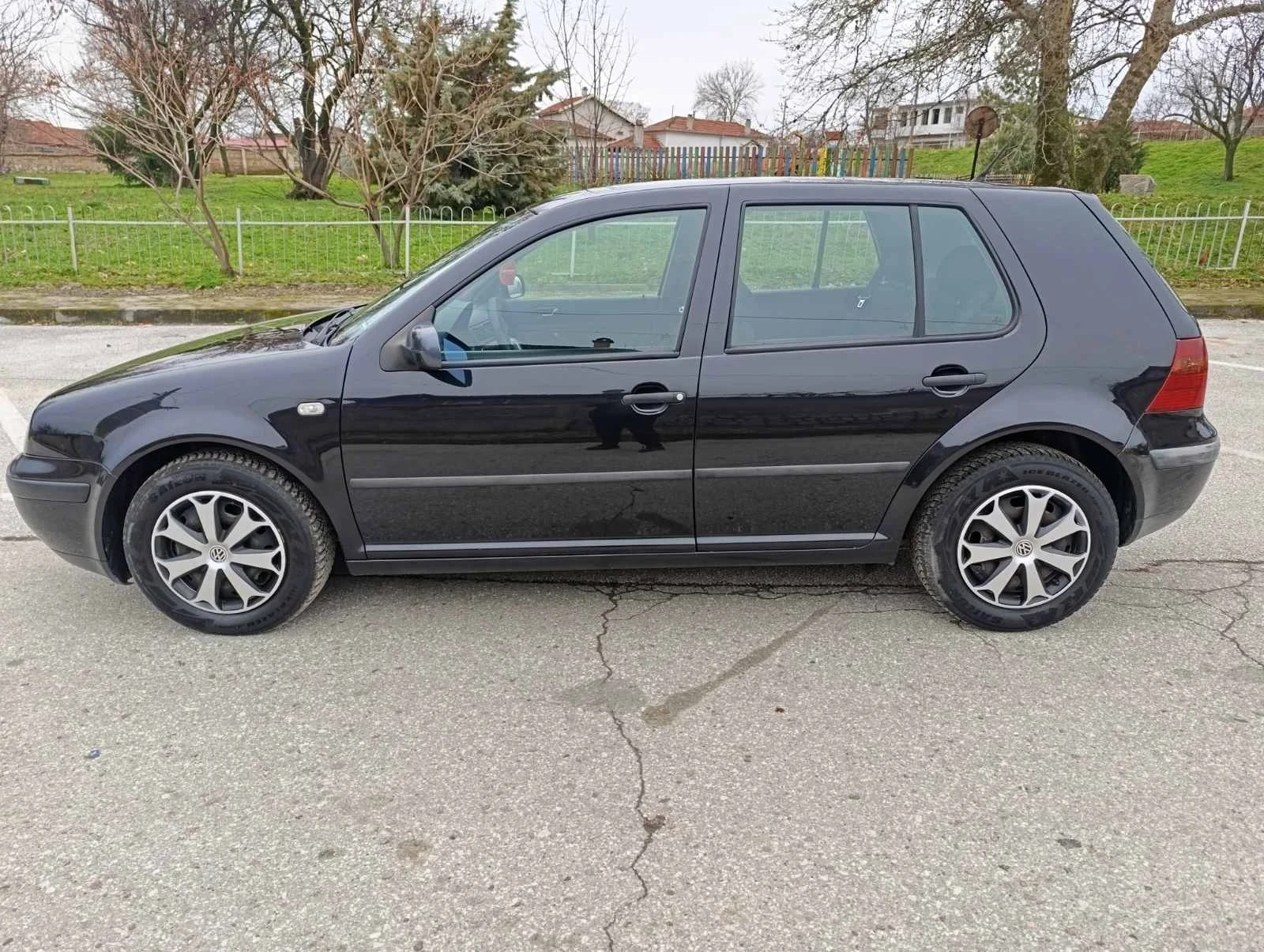 VW Golf 1.9 TDI/110 Клима* *  - изображение 5