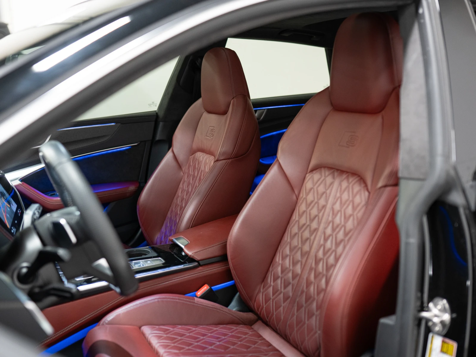 Audi S7 Sportback PREMIUM PLUS С РЕГИСТРАЦИЯ & АВТОКРЕДИТ - изображение 6