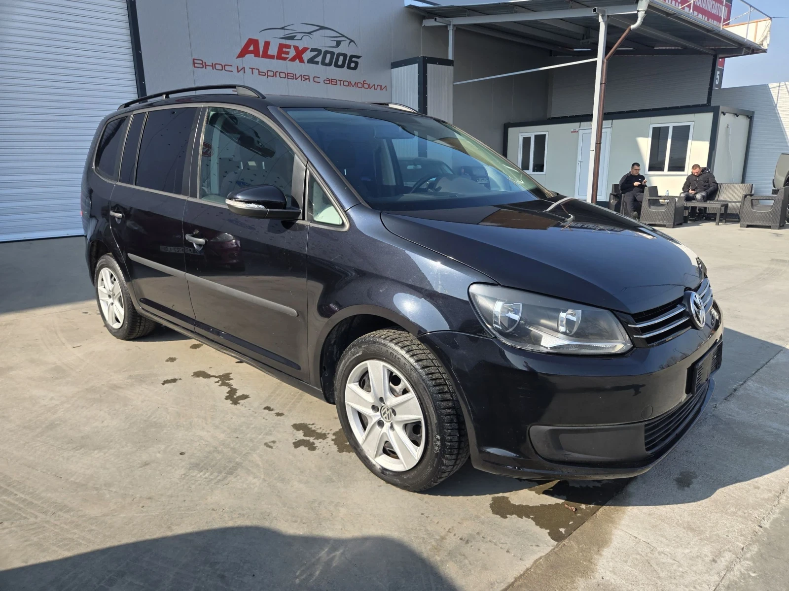 VW Touran Фабричен метан, снимка 2 - Автомобили и джипове - 53743670