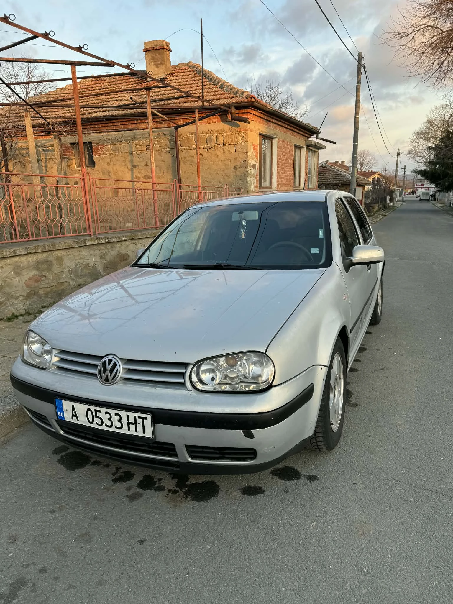 VW Golf 1.6i