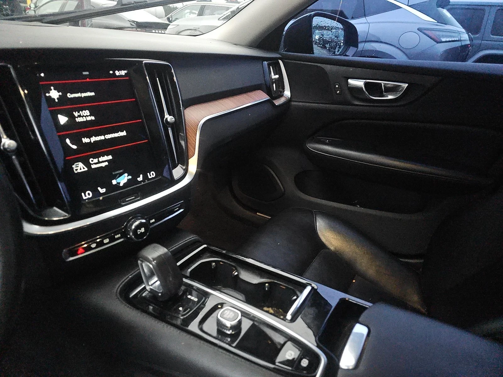 Volvo S60 Recharge Plug-In Hybrid T8 R-Design Expression, снимка 12 - Автомобили и джипове - 53851685