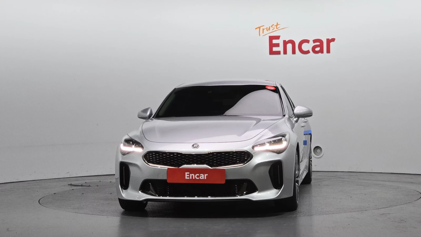 Kia Stinger Обдухване * Подгрев Волан * 91 000 КМ , снимка 3 - Автомобили и джипове - 54481912