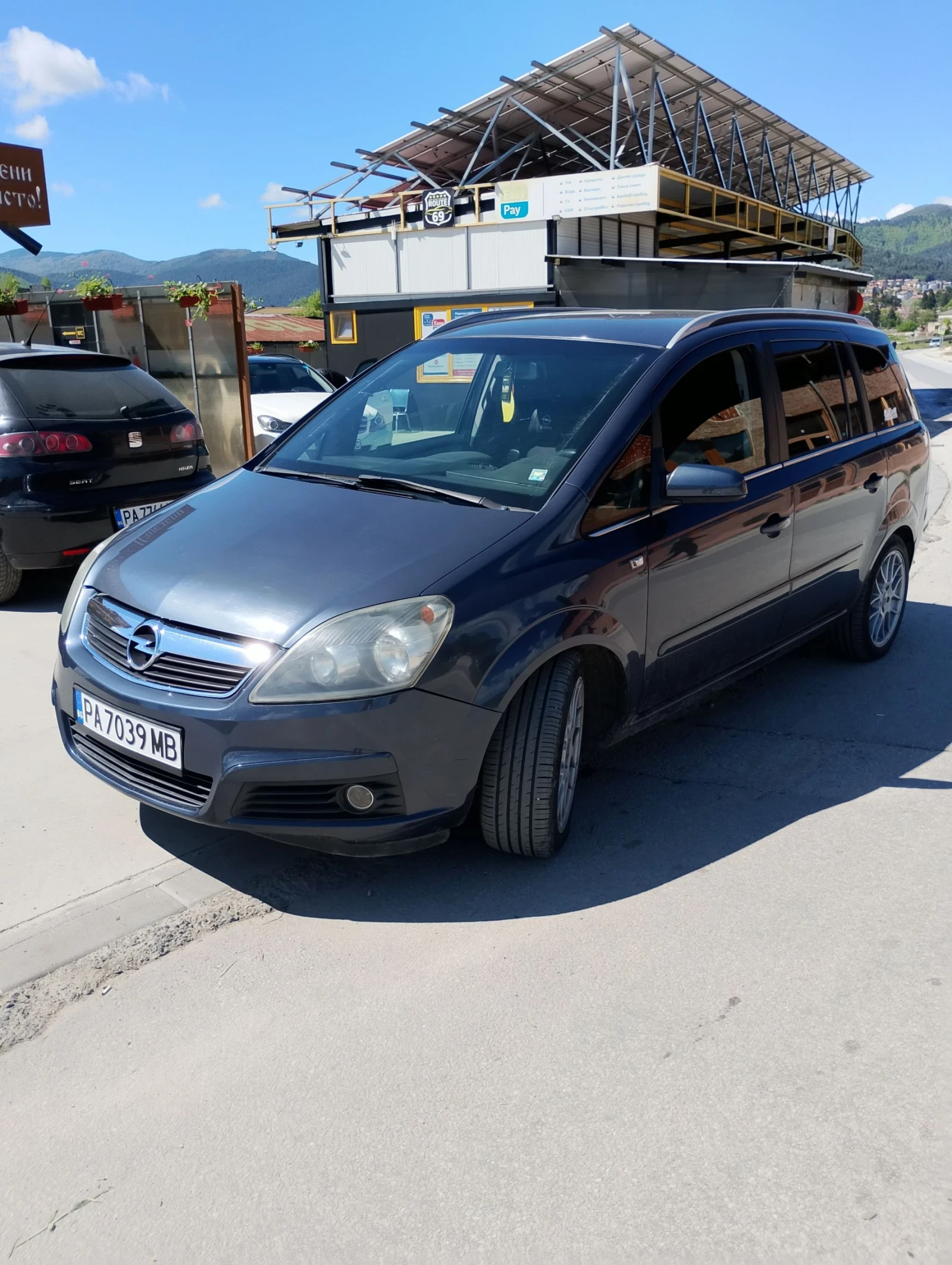 Opel Zafira Продавам 7 местен миниван 1.8 бензин, снимка 2 - Автомобили и джипове - 54597177