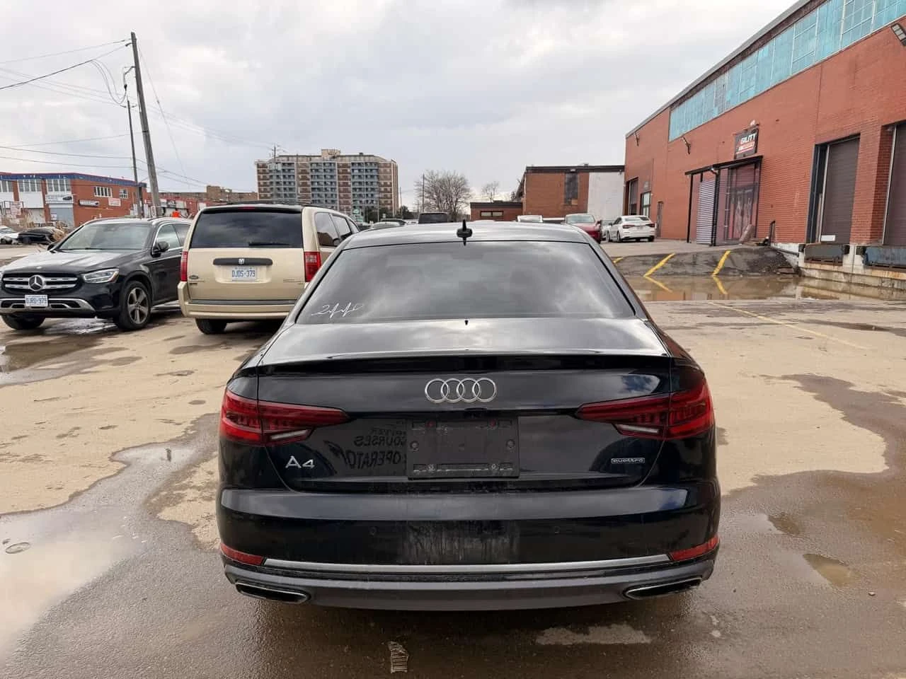 Audi A4 * Komfort * CARFAX * ЦЕНА ДО БГ, снимка 4 - Автомобили и джипове - 54606077