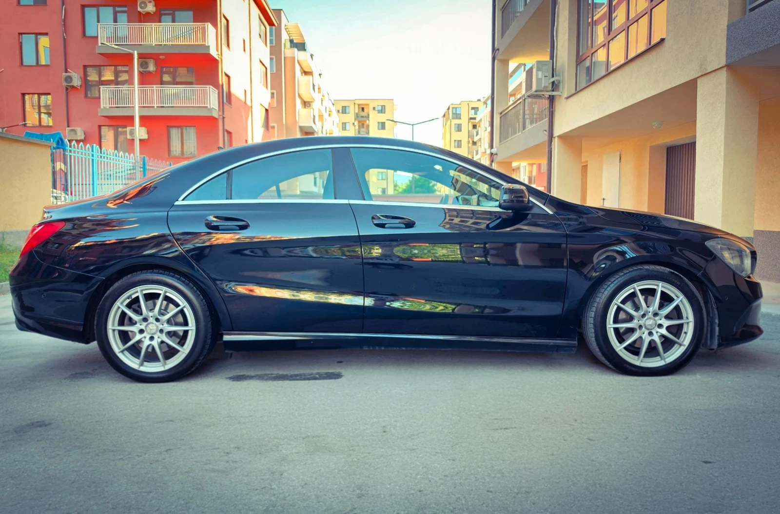 Mercedes-Benz CLA 200, снимка 5 - Автомобили и джипове - 54722762