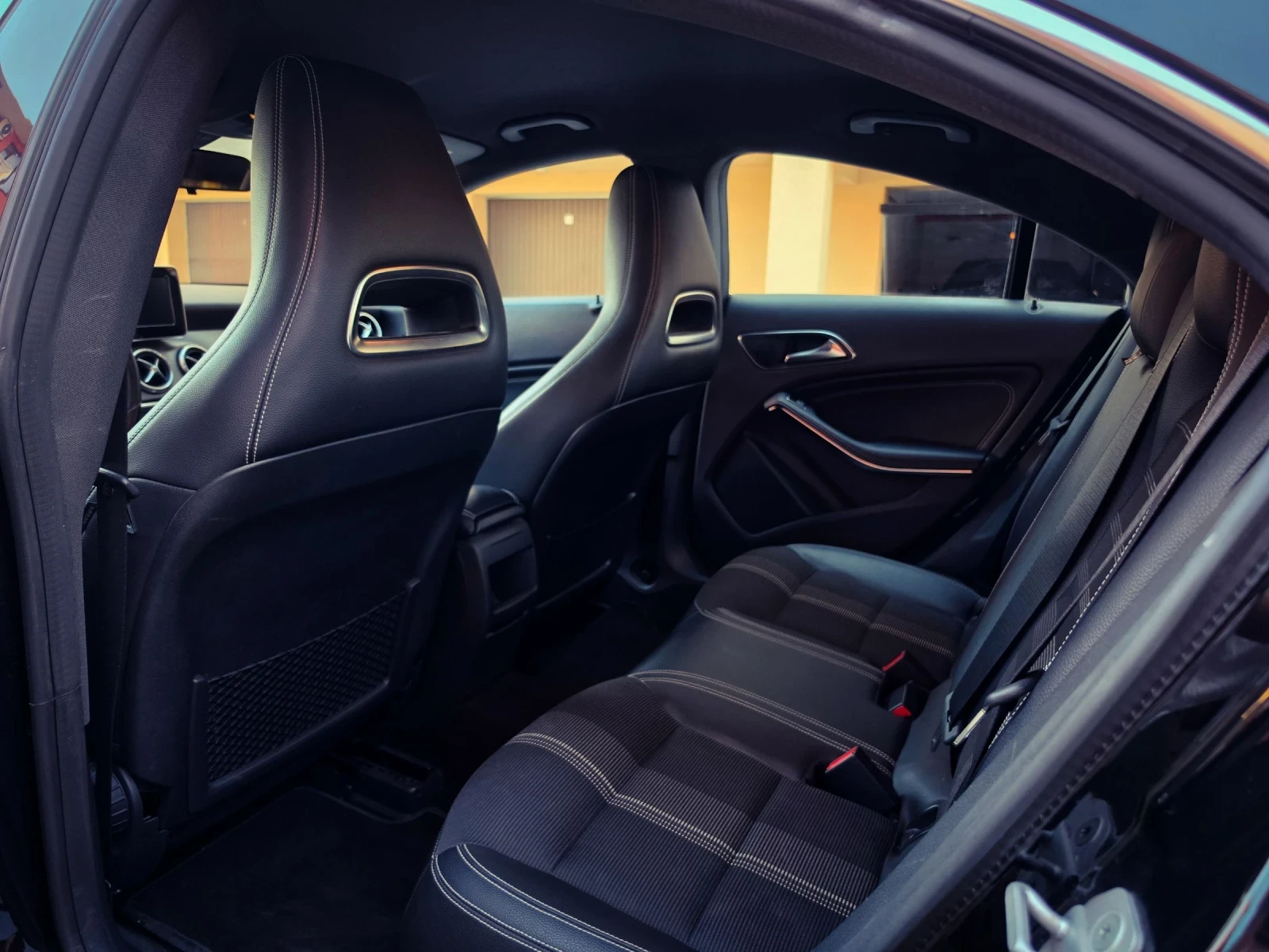 Mercedes-Benz CLA 200, снимка 9 - Автомобили и джипове - 54722762