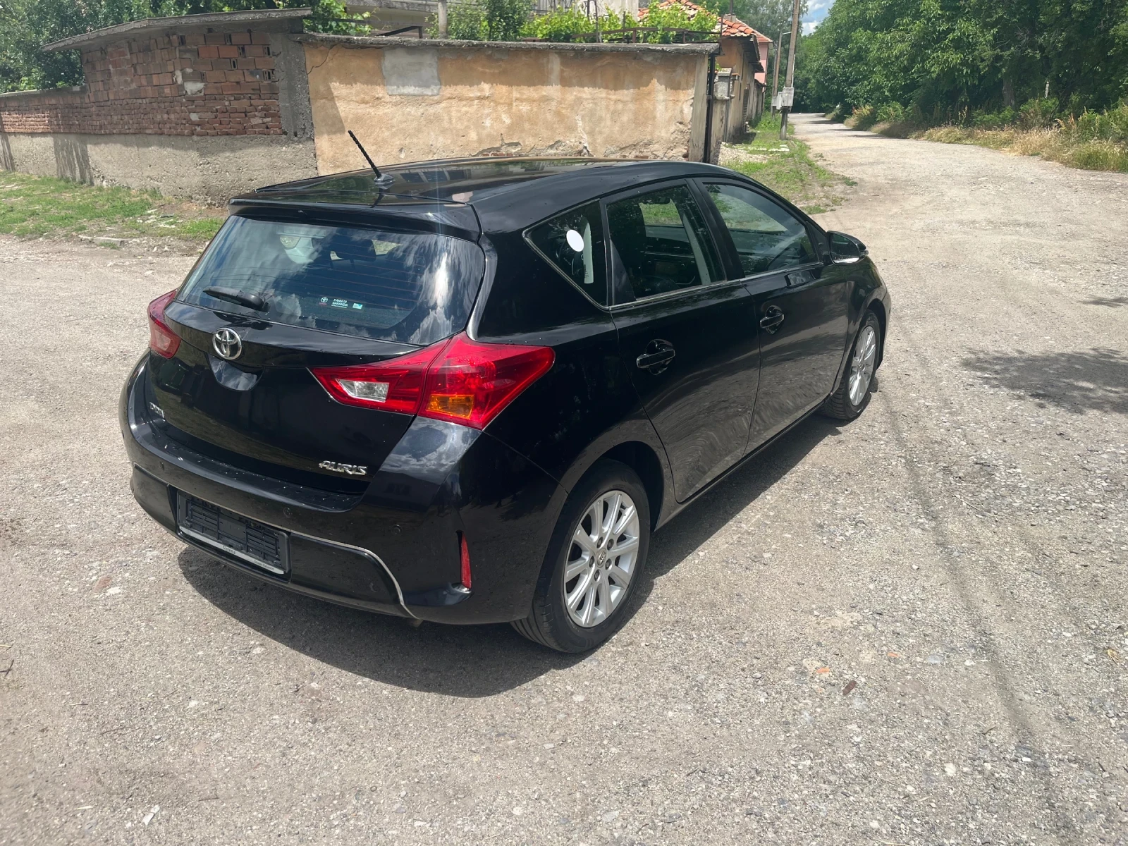 Toyota Auris 1.4 D4D, снимка 4 - Автомобили и джипове - 54891649