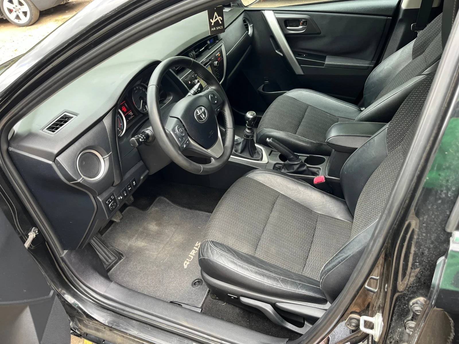 Toyota Auris 1.4 D4D | Mobile.bg � ����������� 9