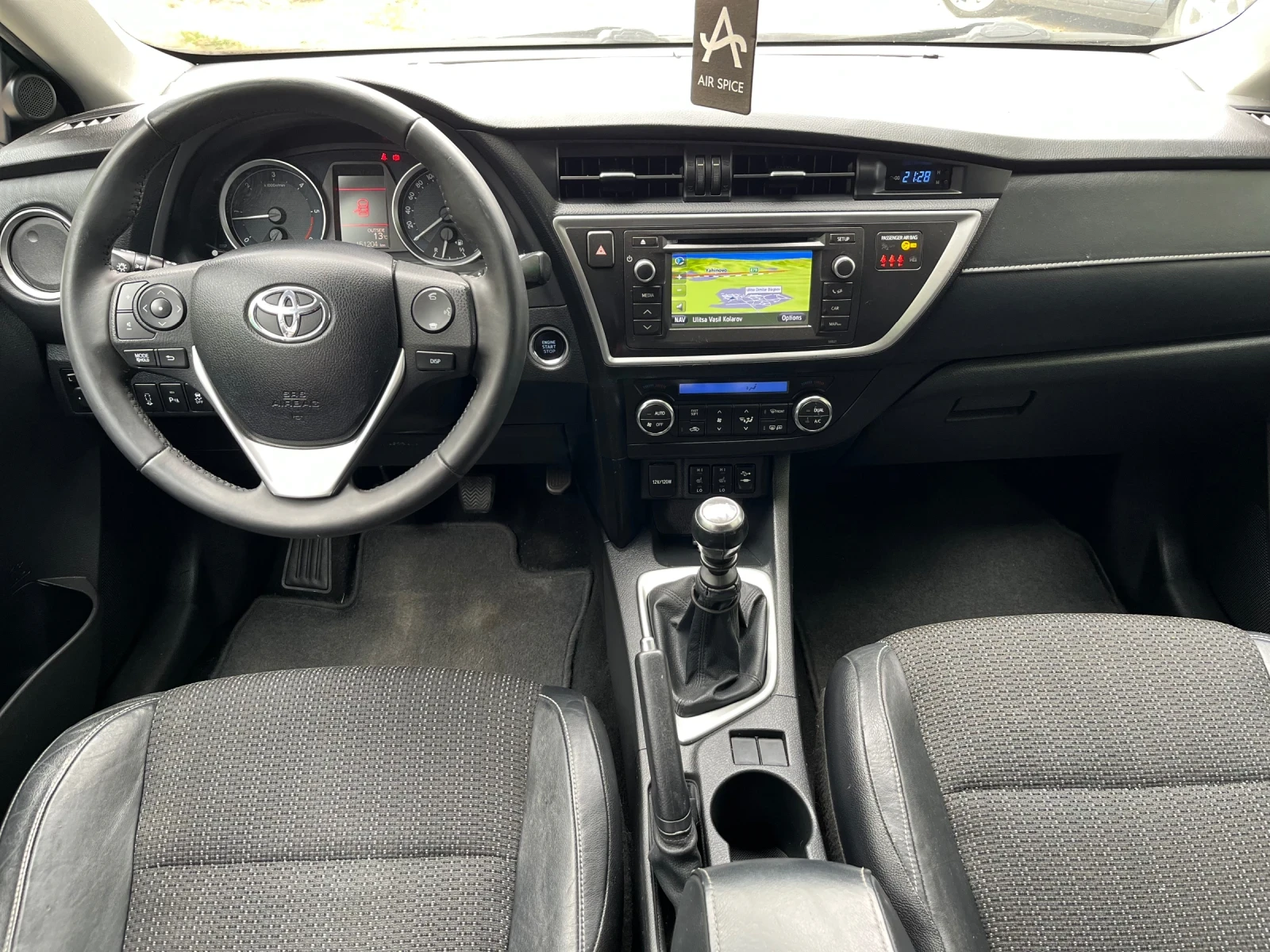 Toyota Auris 1.4 D4D | Mobile.bg � ����������� 10