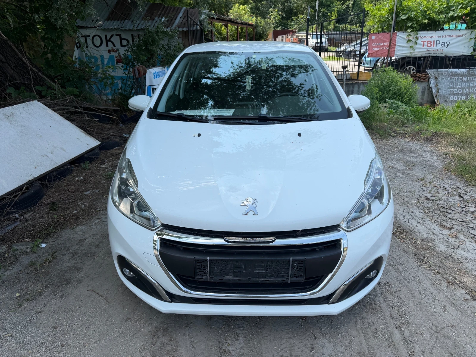 Peugeot 208 1.2, снимка 2 - Автомобили и джипове - 55127633