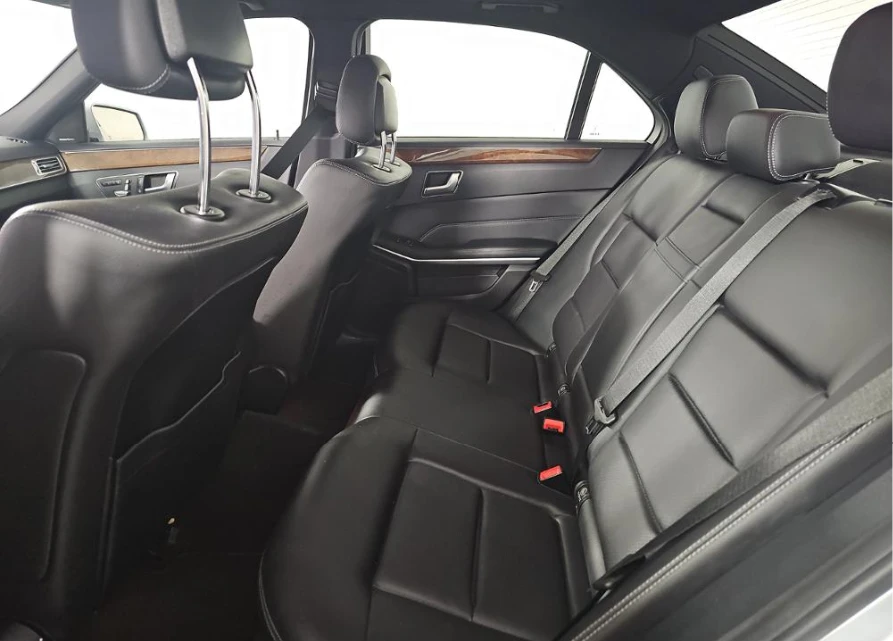 Mercedes-Benz E 250 4Matic , снимка 10 - Автомобили и джипове - 55217896