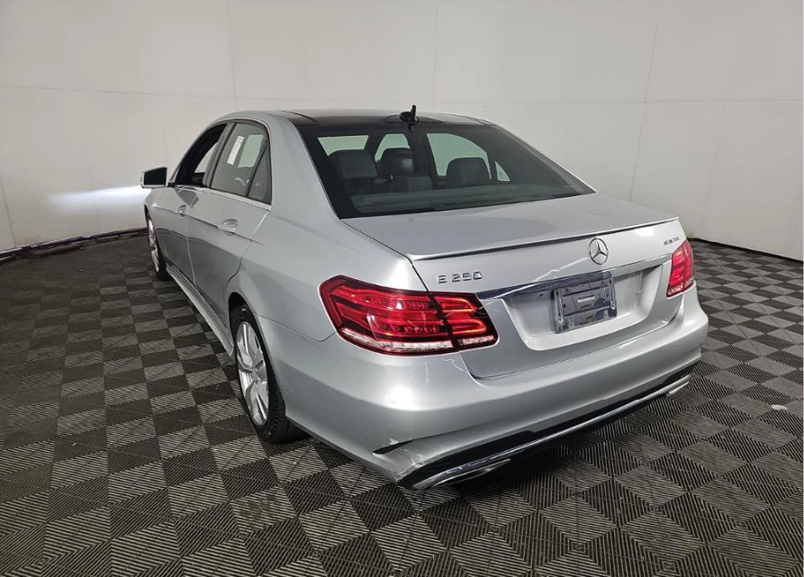 Mercedes-Benz E 250 4Matic , снимка 3 - Автомобили и джипове - 55217896