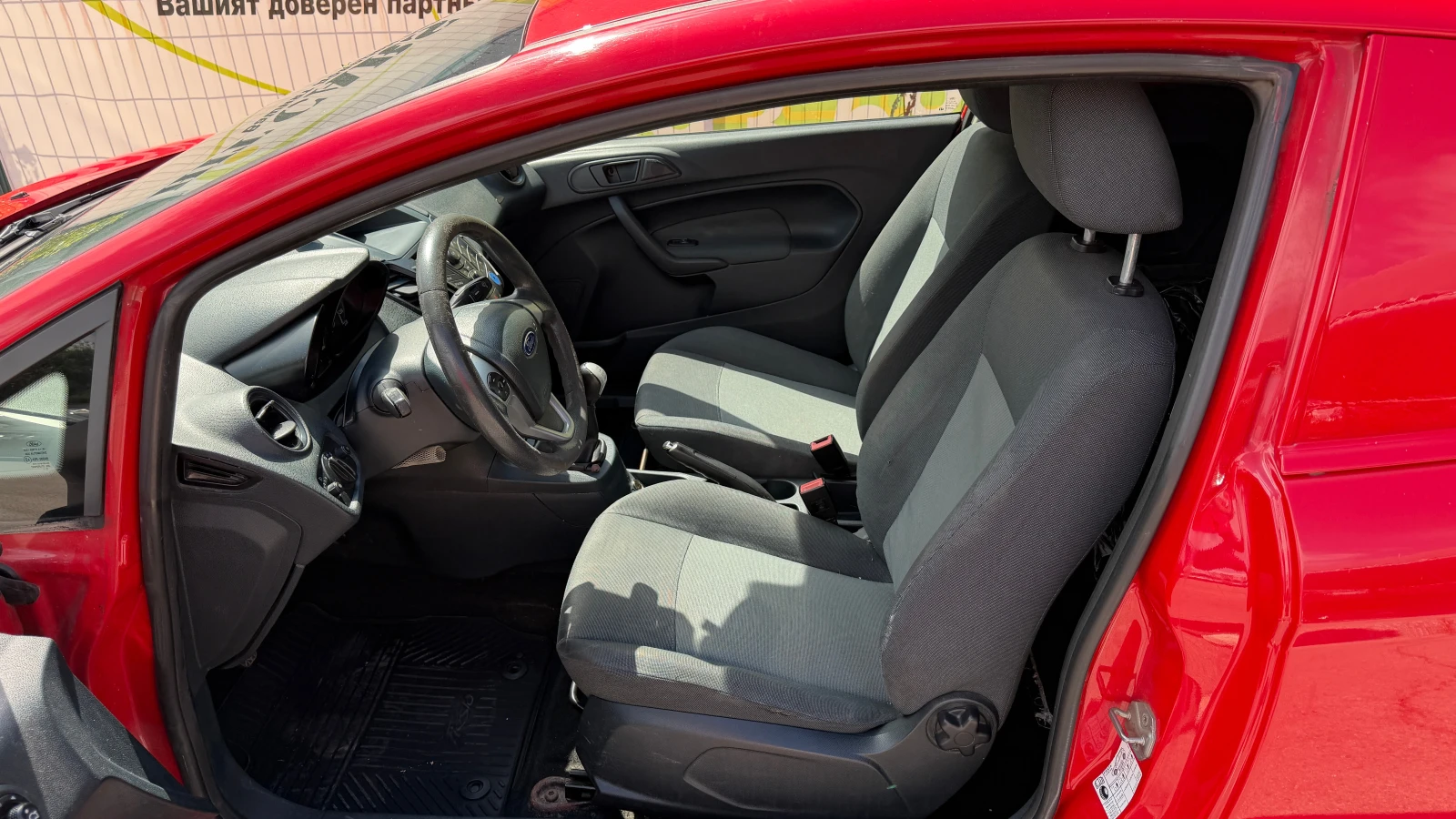 Ford Fiesta VAN 1.4 TDCI от БГ с ДДС, снимка 8 - Автомобили и джипове - 55259970