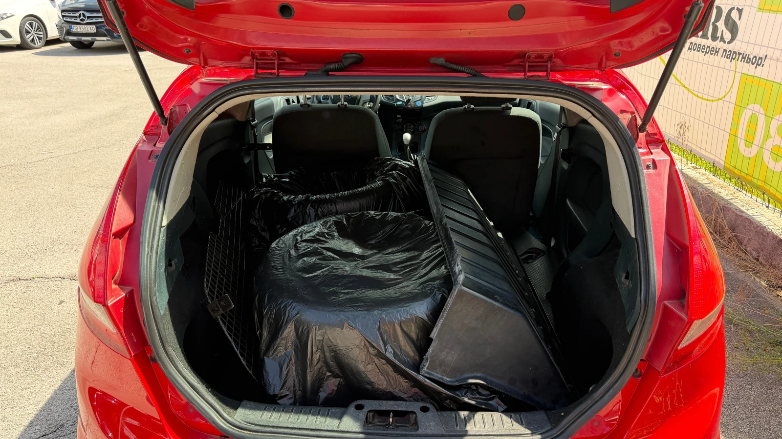 Ford Fiesta VAN 1.4 TDCI от БГ с ДДС, снимка 10 - Автомобили и джипове - 55259970