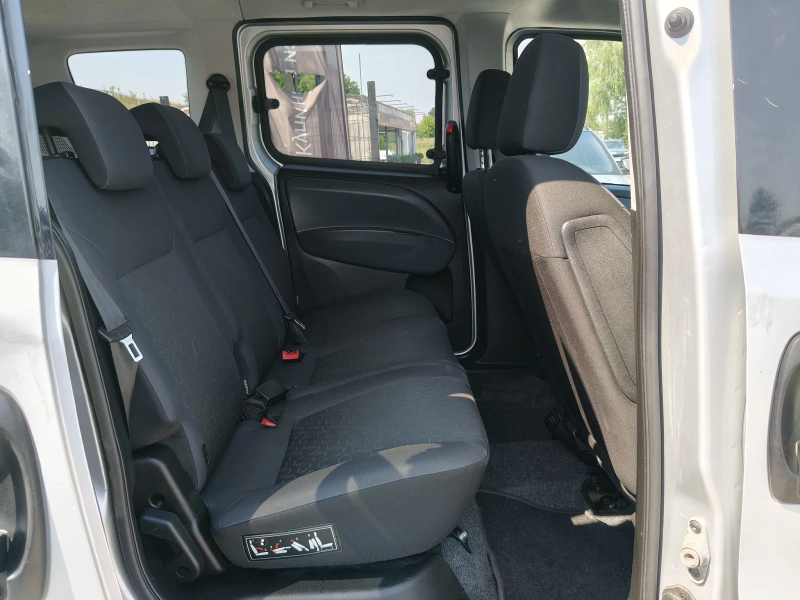 Fiat Doblo 1.3Mjet, снимка 12 - Автомобили и джипове - 55710895